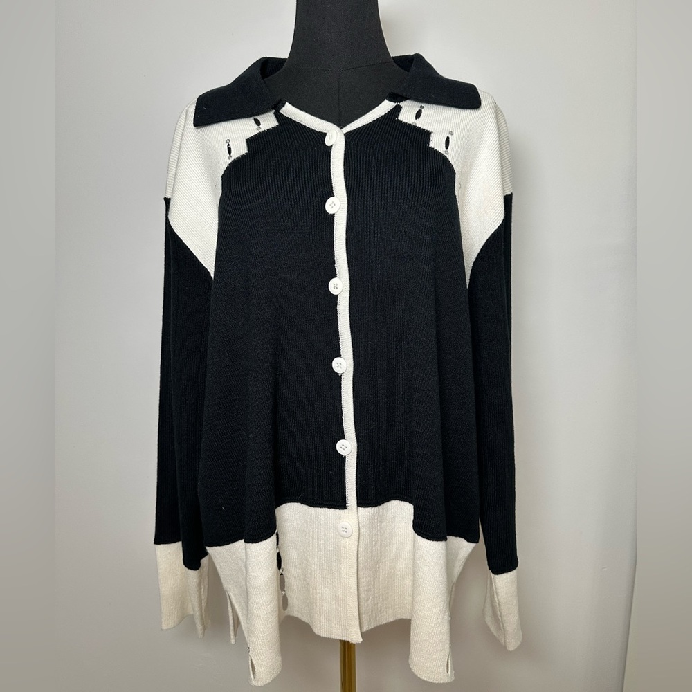 Oversized Women’s  Collared Sweater
